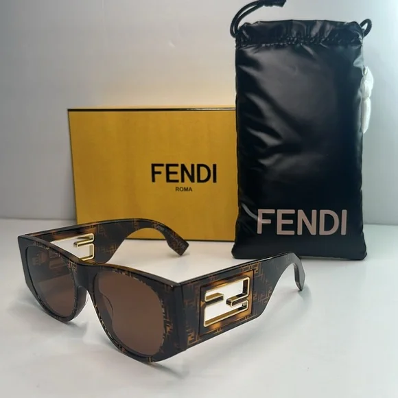 New 💯Authentic FENDI Baguette FE40109I 55E Sunglasses